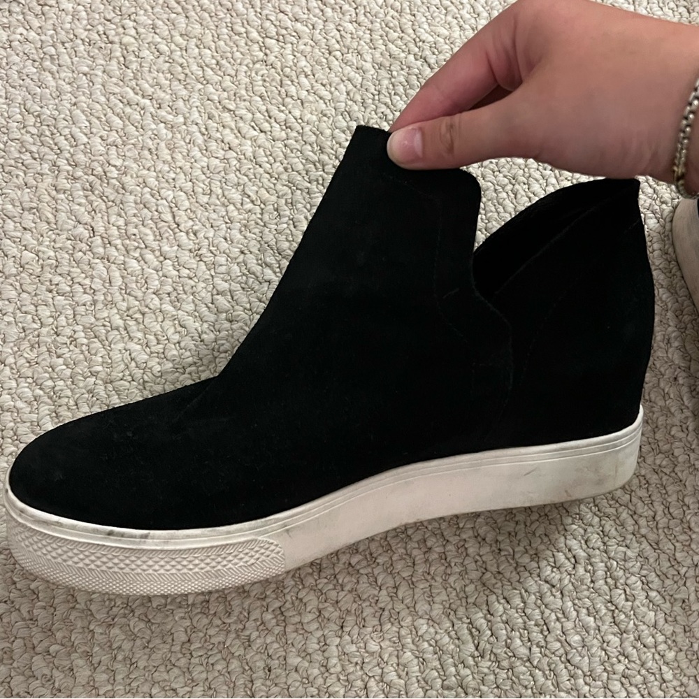 Steve Madden slip on shoes
